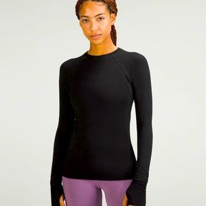 Lululemon Thermal top. GUC. Size 6. Black.